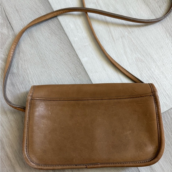 Vintage Coach Tan Dinky crossbody bag - Picture 2 of 8